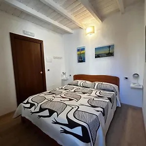 borgo-degli-svevi-rooms.barihotels.org/